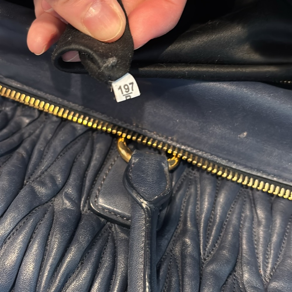 💙👜Miu Miu Bow Bag Matelasse💙 - Picture 12 of 16